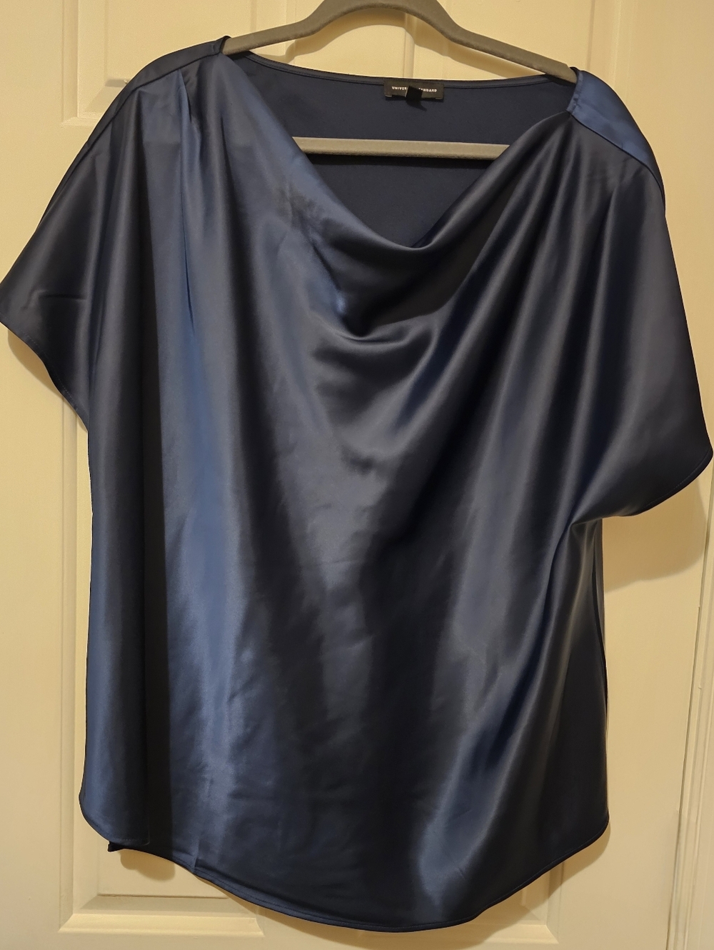Universal Standard Viva Boat Neck Top Navy Satin Feel Medium 18/20 NWOT